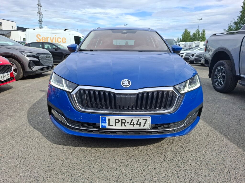 Skoda Octavia 2021 Sininen
