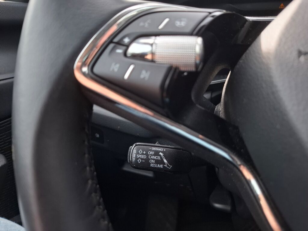 Skoda Octavia 2021 Sininen