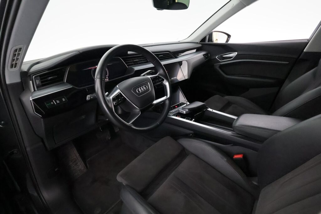 Audi e-tron 2021 Harmaa