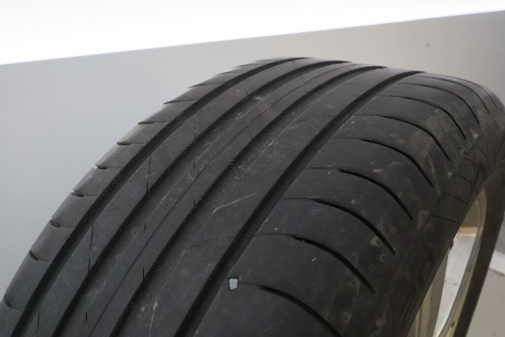 Audi e-tron 2021 Harmaa