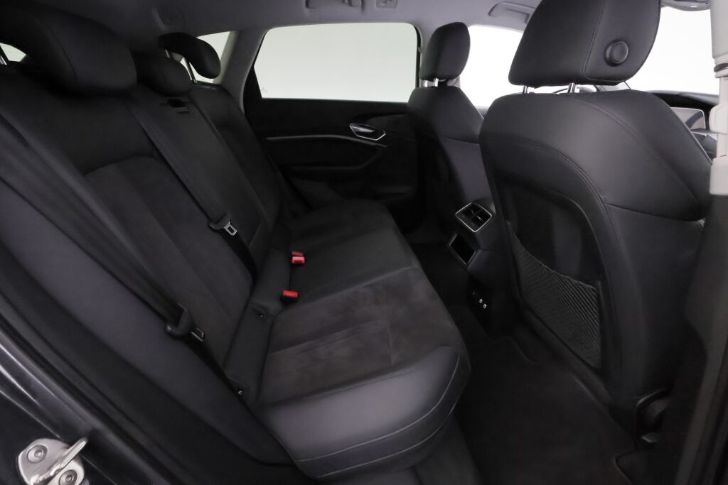 Audi e-tron 2021 Harmaa