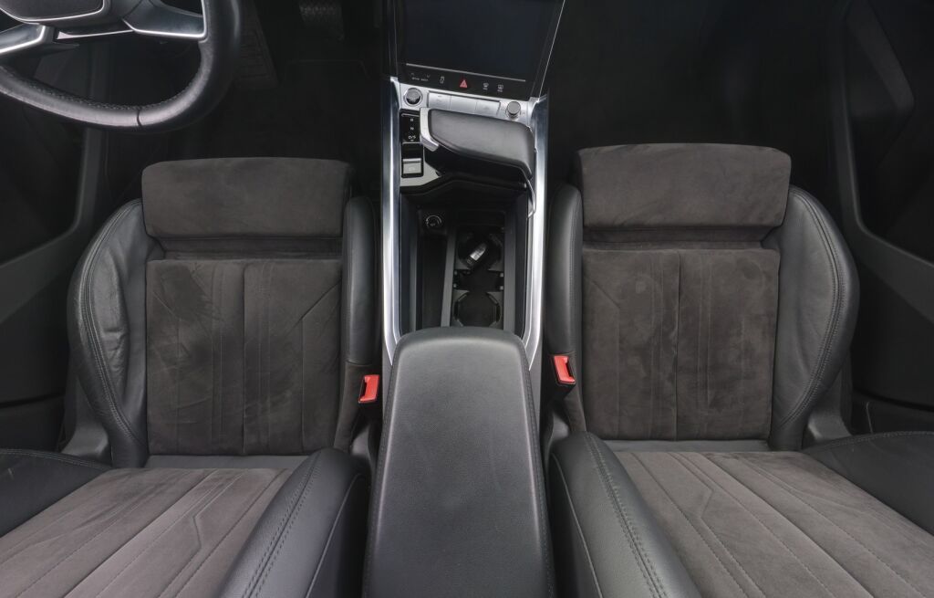 Audi e-tron 2021 Harmaa