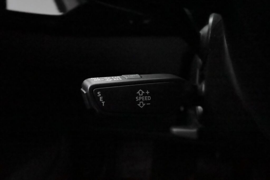 Audi e-tron 2021 Harmaa