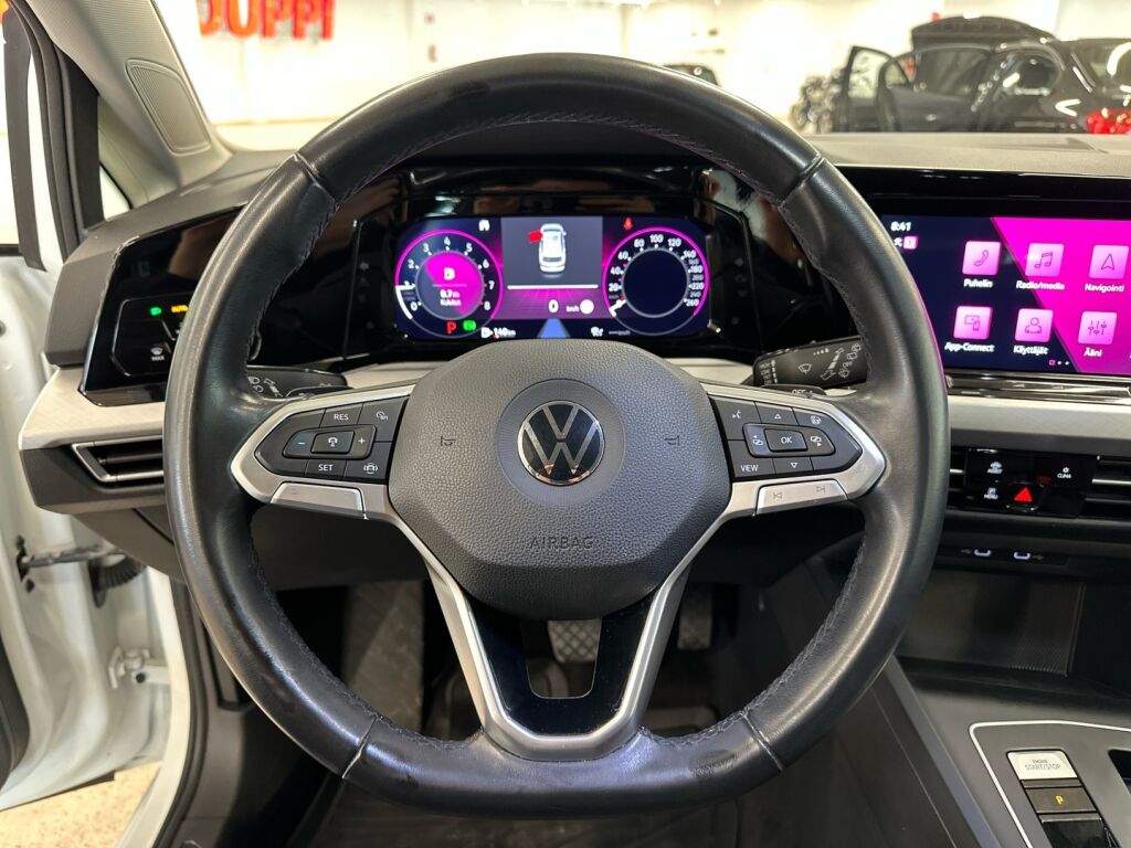 Volkswagen Golf 2021 Valkoinen