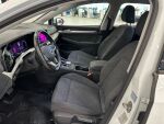 Volkswagen Golf 2021 Valkoinen