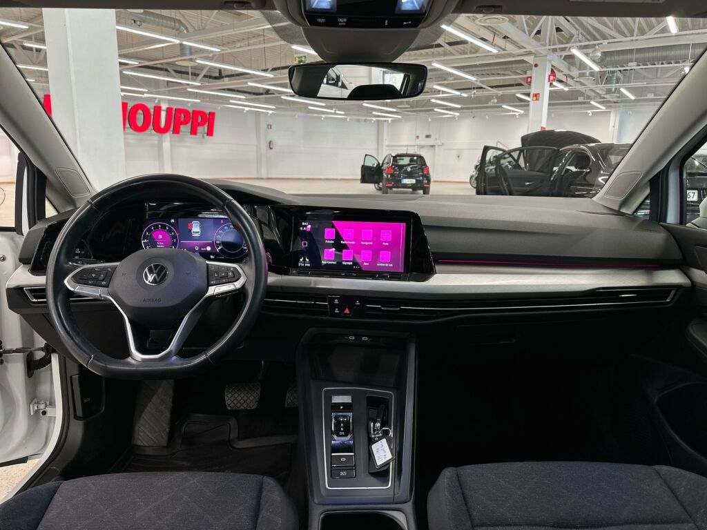 Volkswagen Golf 2021 Valkoinen