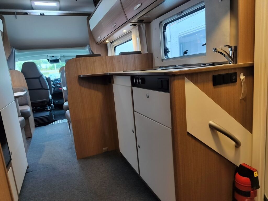 Carado A 461 2021 Valkoinen