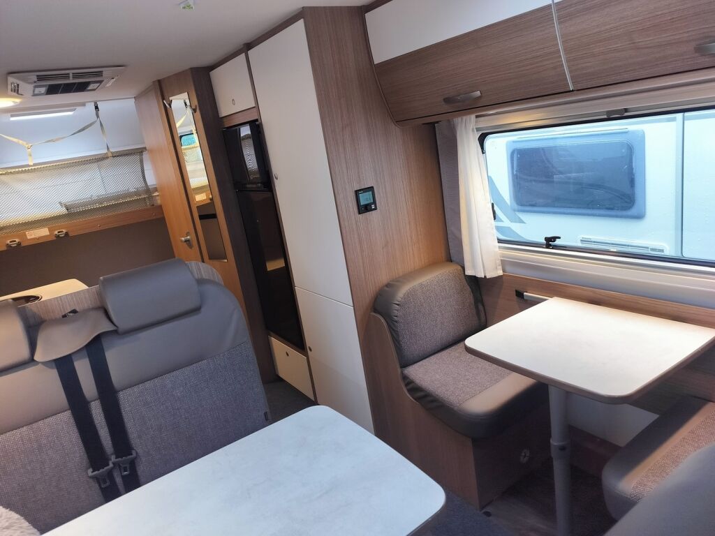 Carado A 461 2021 Valkoinen