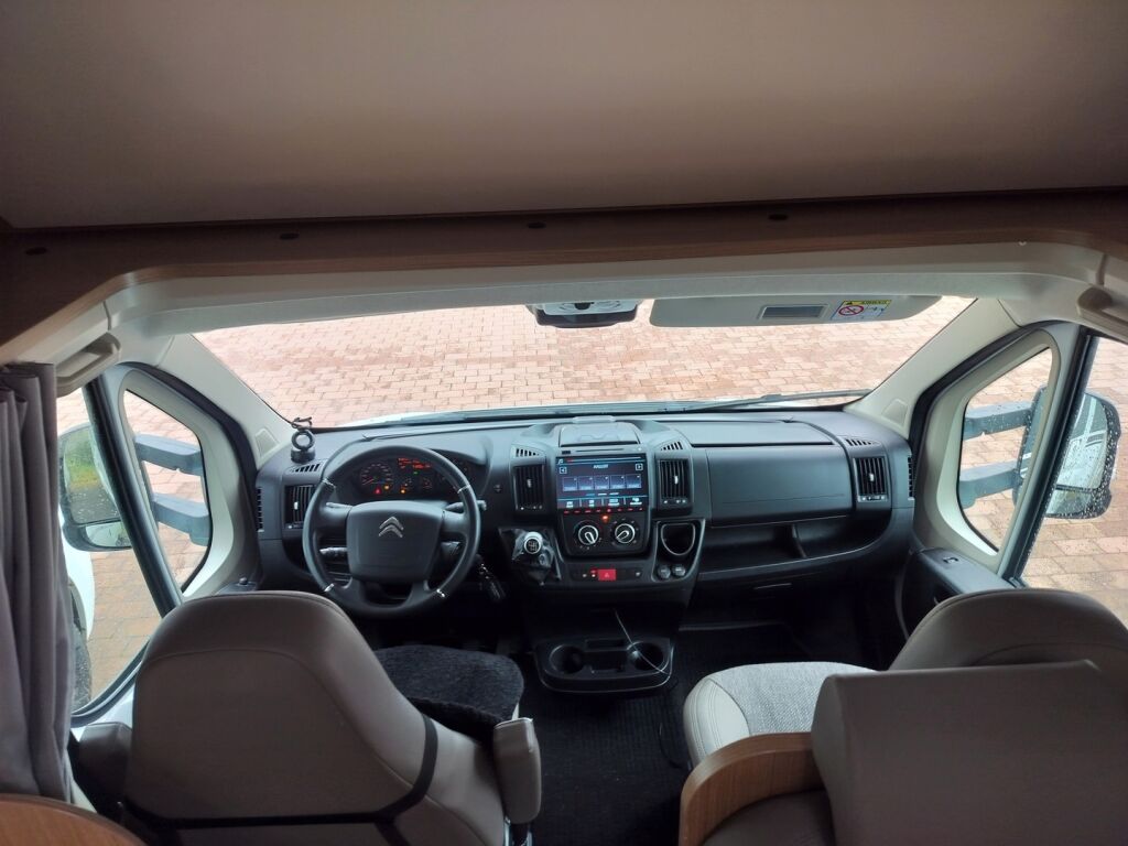 Carado A 461 2021 Valkoinen