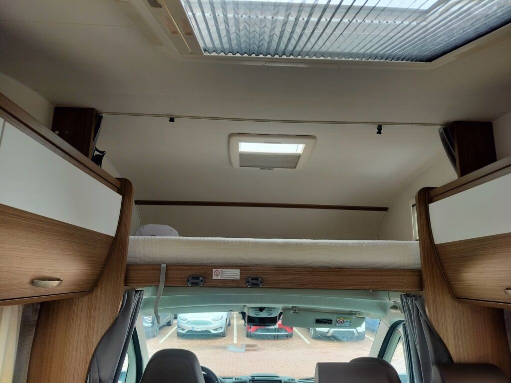 Carado A 461 2021 Valkoinen