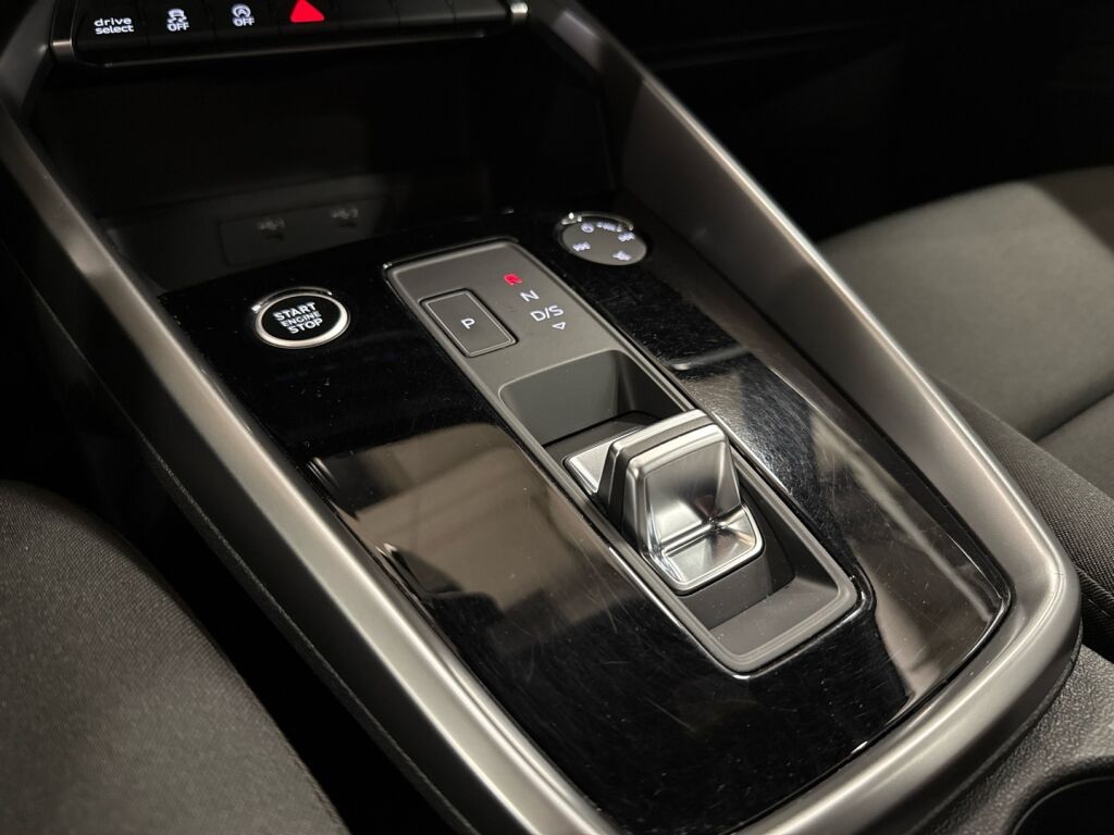 Audi A3 2021 Valkoinen