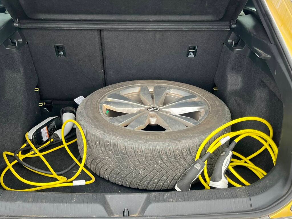 Volkswagen ID.4 2021 Keltainen