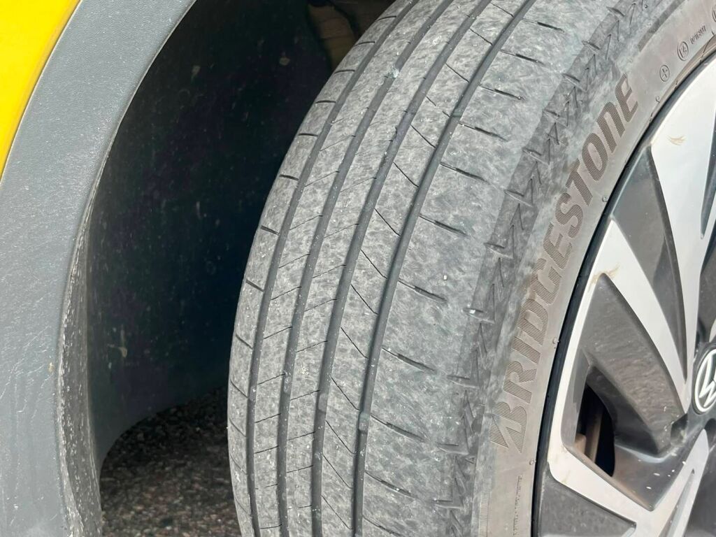Volkswagen ID.4 2021 Keltainen
