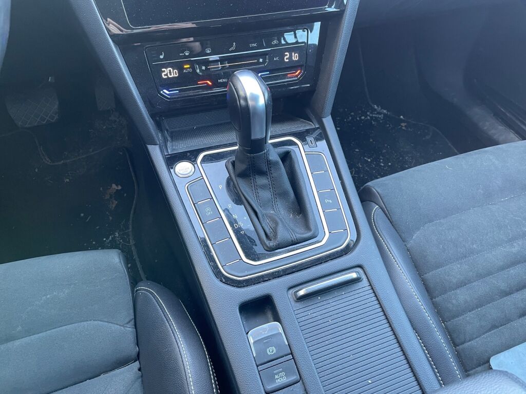 Volkswagen Passat 2021 Harmaa