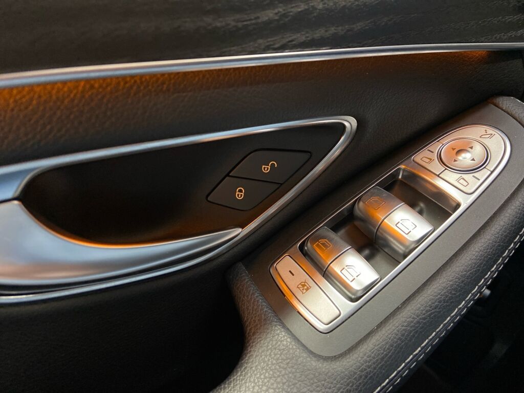 Mercedes-Benz C 2016 Harmaa