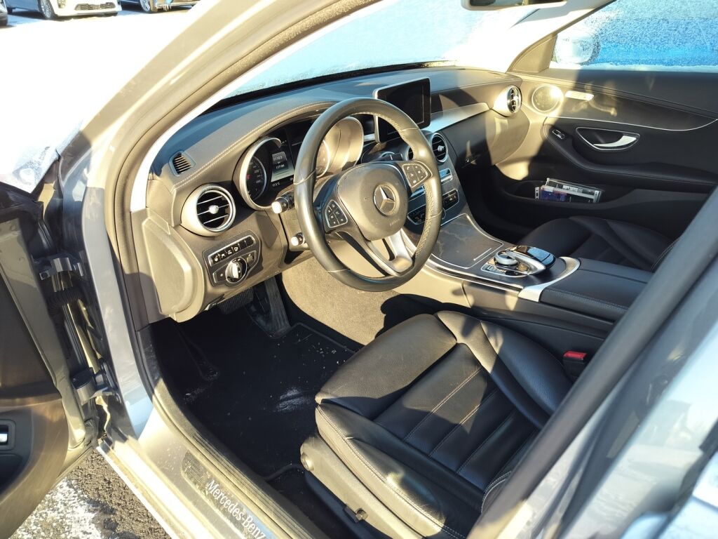 Mercedes-Benz C 2016 Harmaa