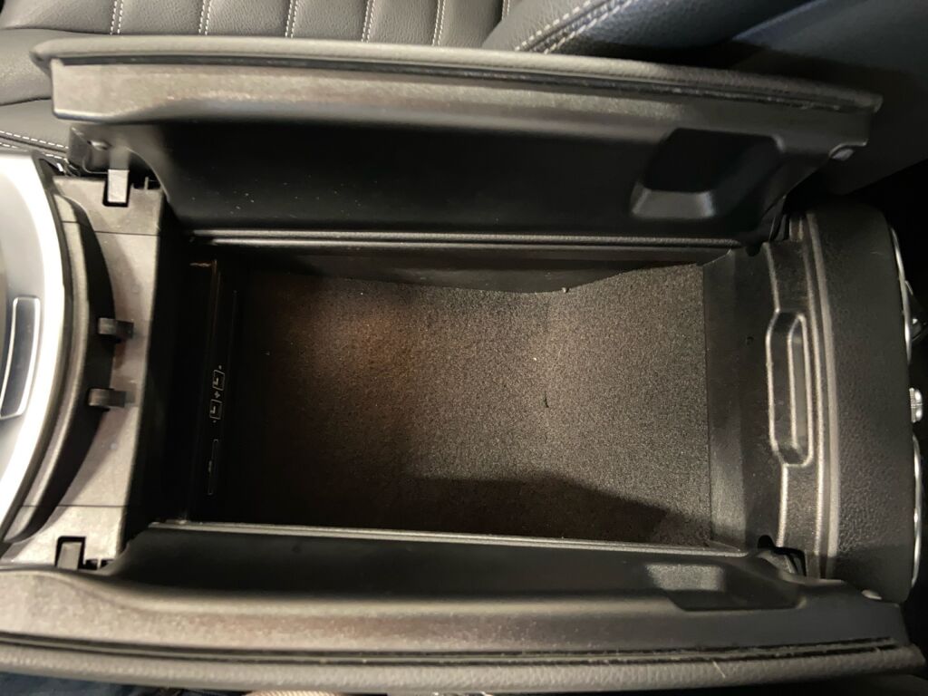 Mercedes-Benz C 2016 Harmaa