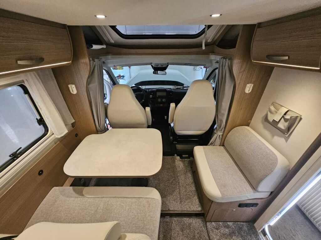 Carado T449 2021 Valkoinen