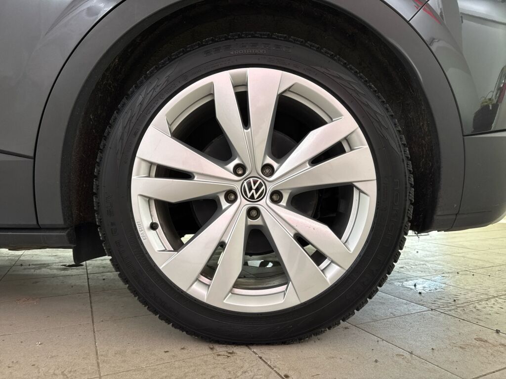 Volkswagen ID.4 2021 Harmaa