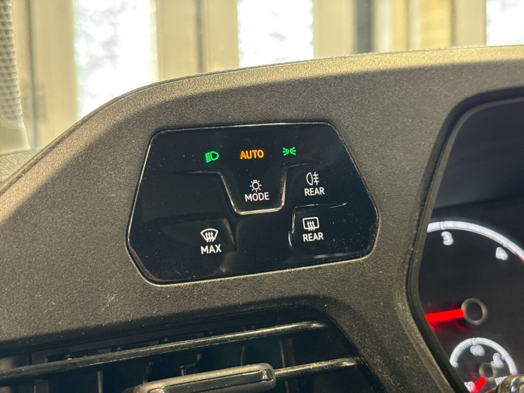 Volkswagen Caddy Maxi 2021 Valkoinen