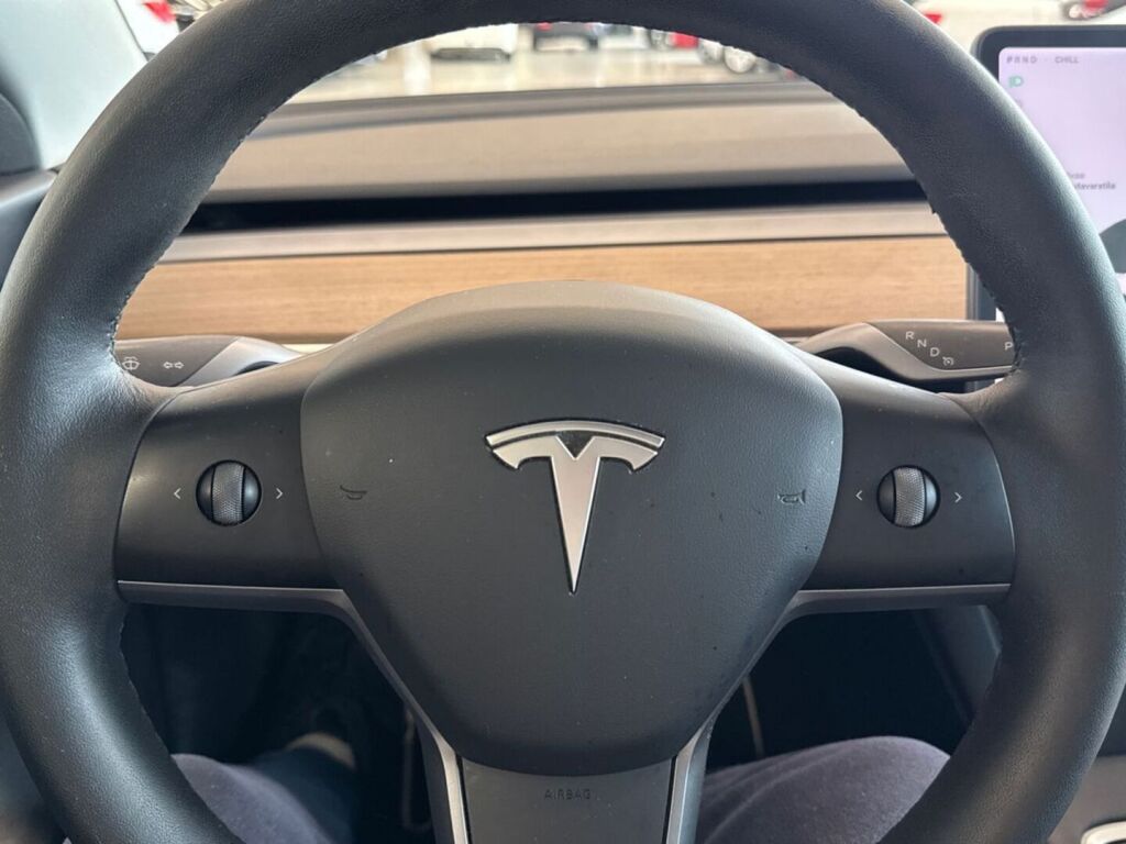 Tesla Model 3 2021 Valkoinen