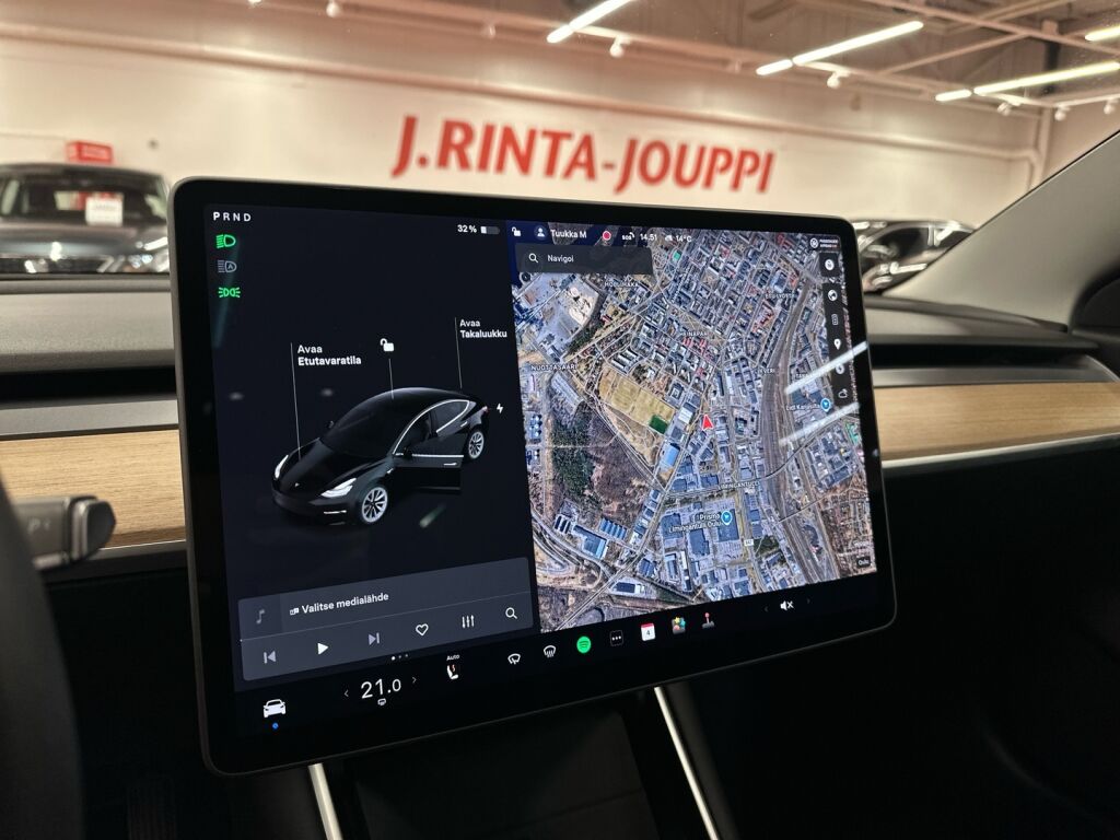 Tesla Model 3 2020 Musta