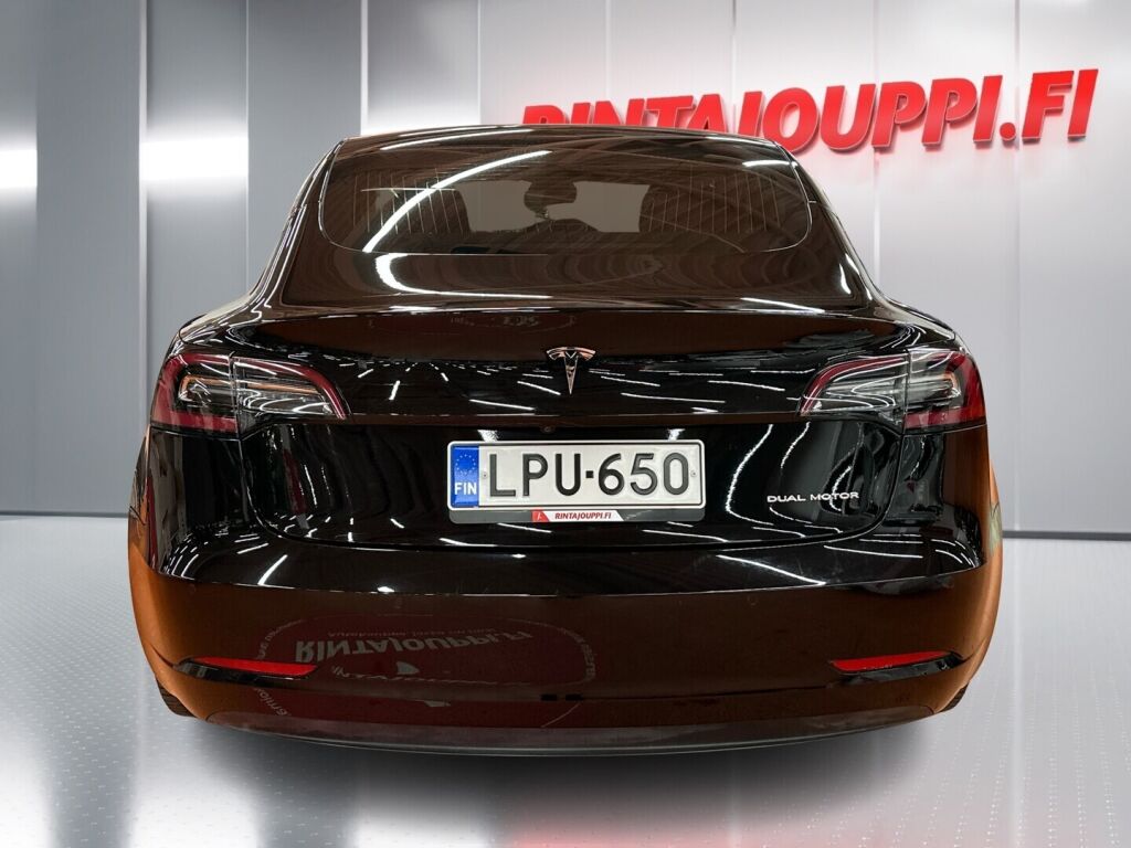 Tesla Model 3 2020 Musta