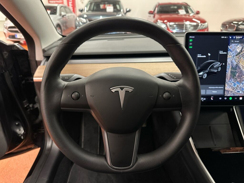 Tesla Model 3 2020 Musta
