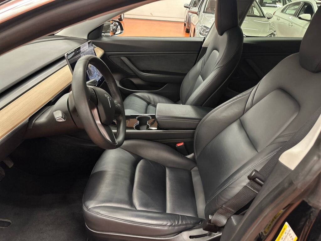 Tesla Model 3 2020 Musta