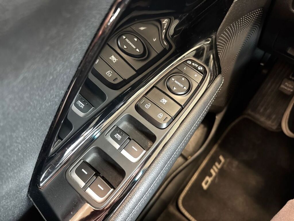 Kia Niro plug-in 2018 Valkoinen