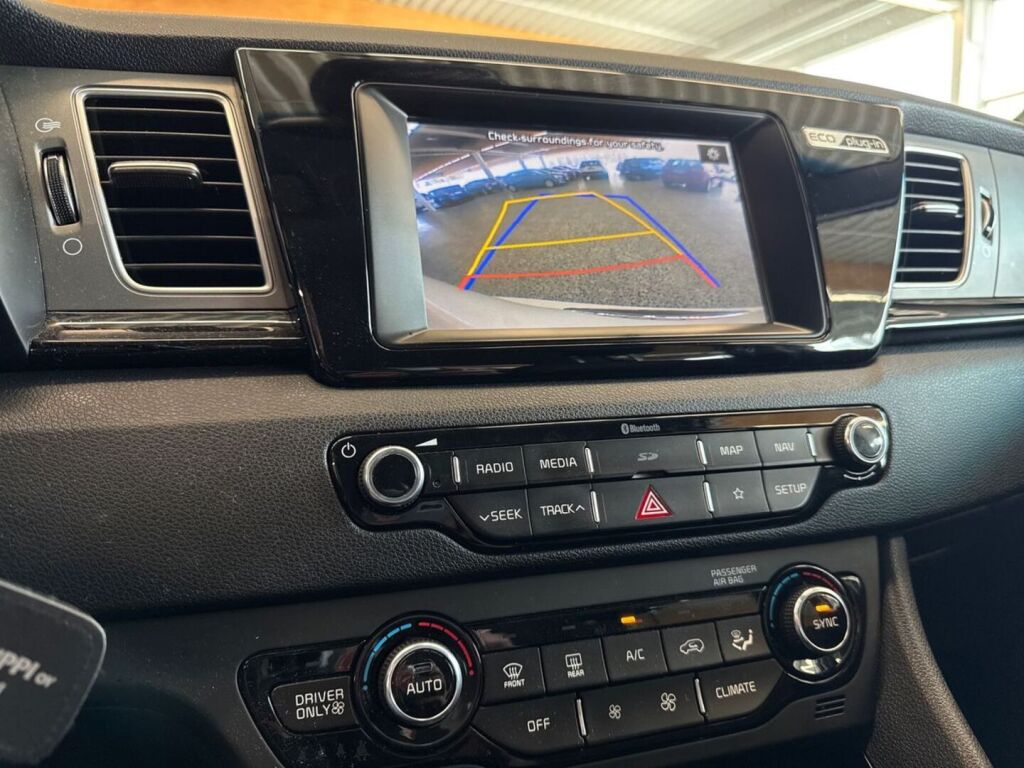 Kia Niro plug-in 2018 Valkoinen