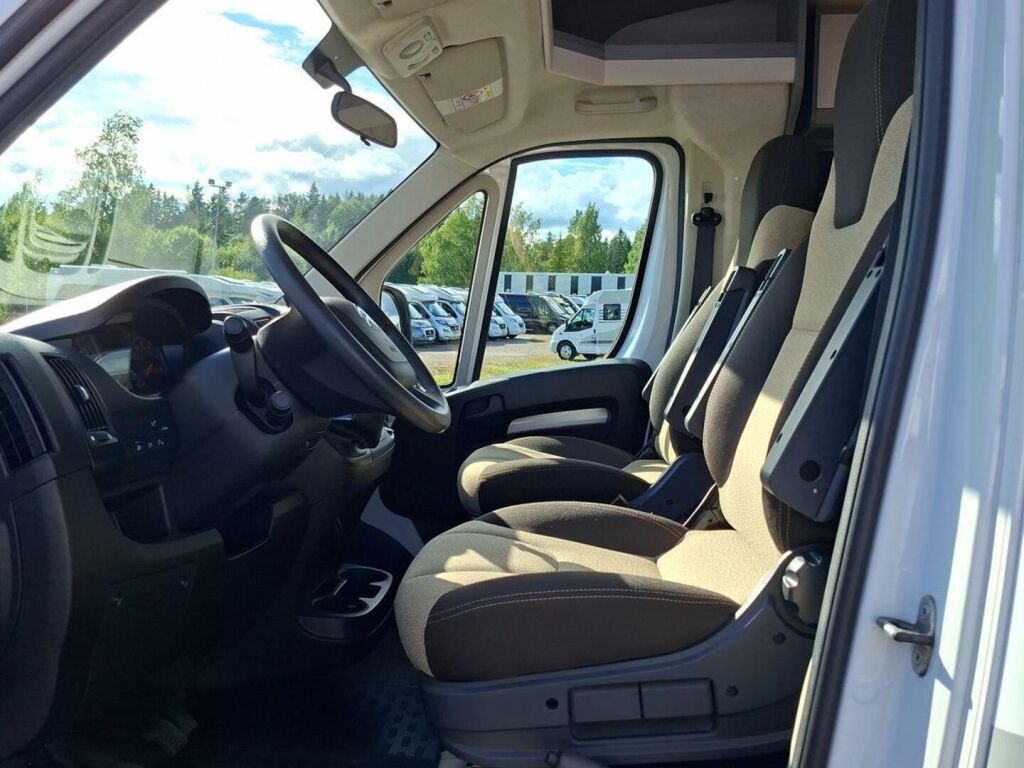Hobby Optima Ontour T65 HKM 2021 Valkoinen