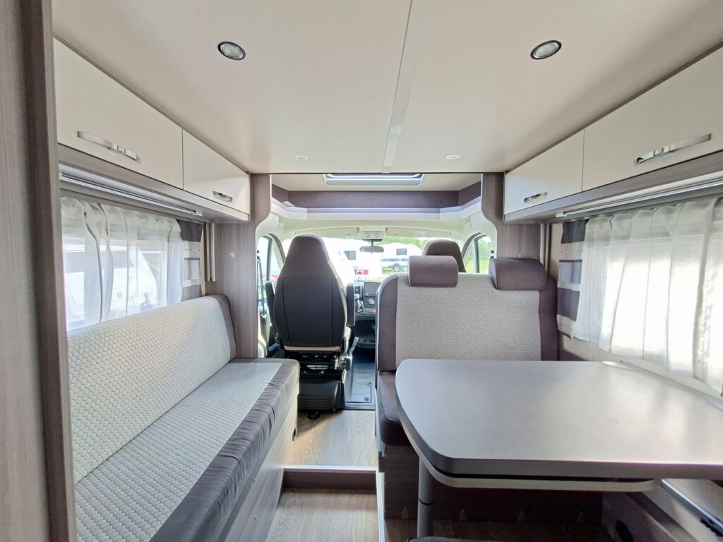 Hobby Optima Ontour T65 HKM 2021 Valkoinen
