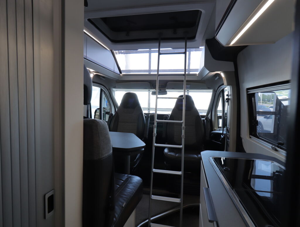 Adria TWIN SPORT 640 SLB 2021 9