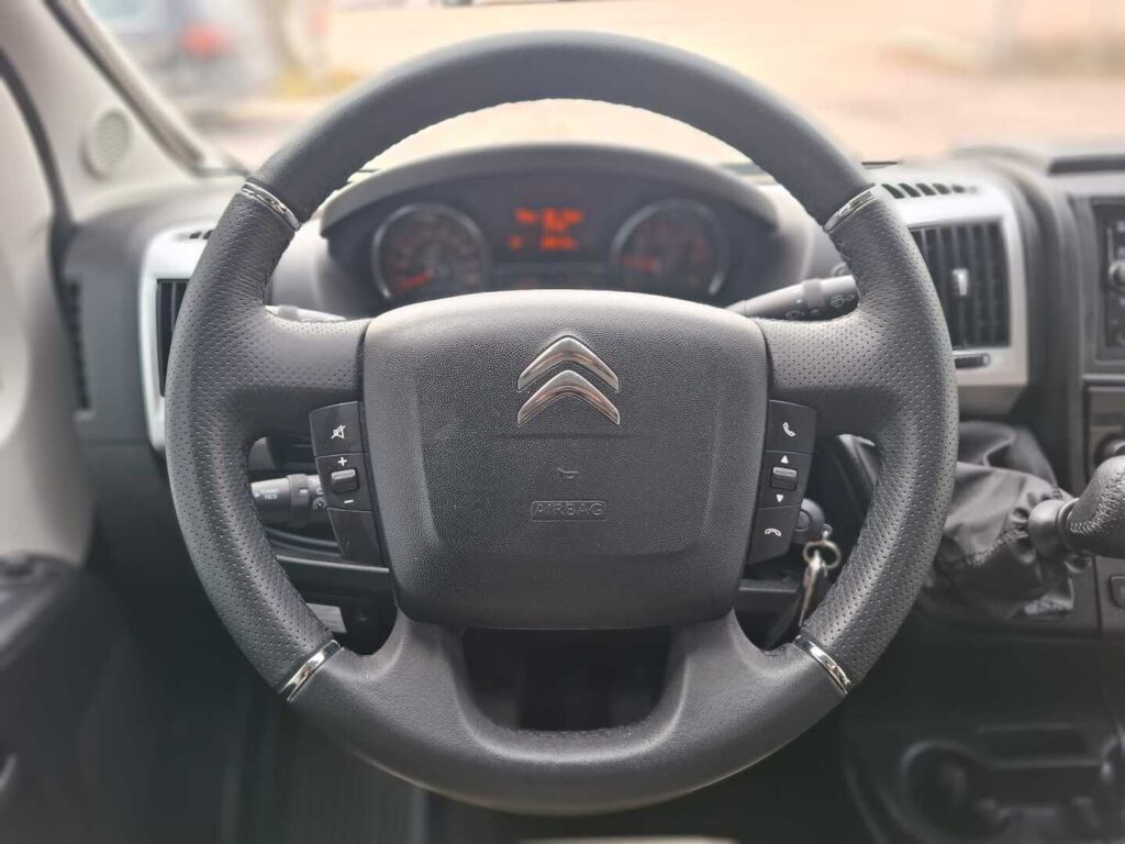 Pössl SUMMIT 600 PLUS 2021 Harmaa