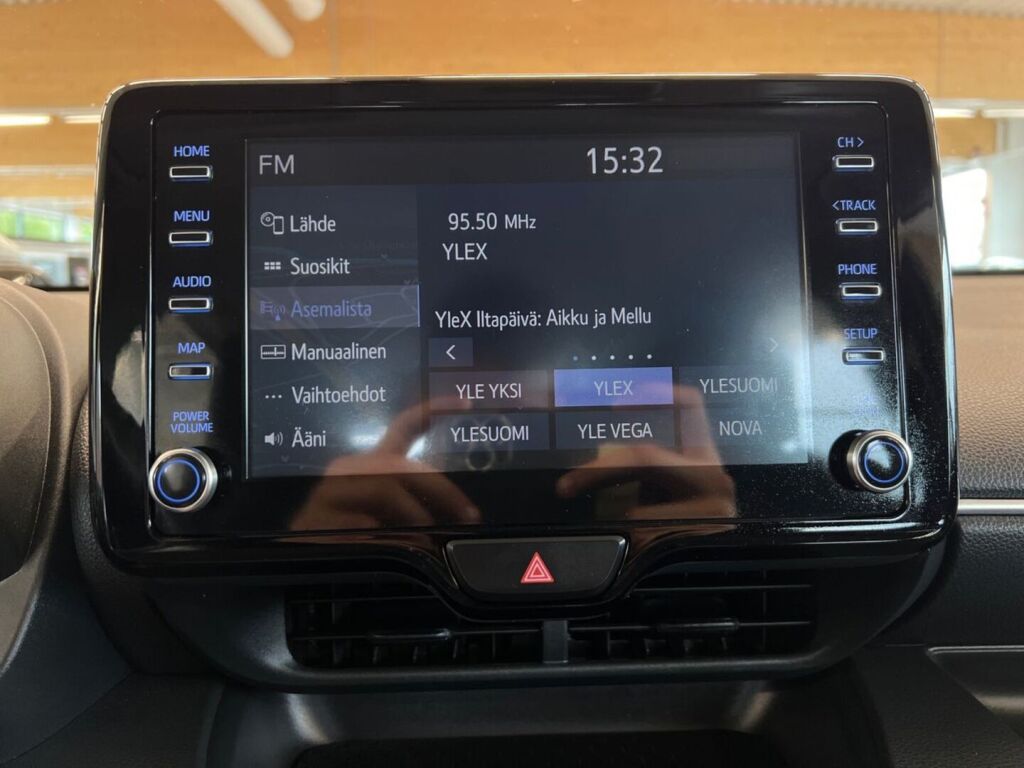 Toyota Yaris 2021 Valkoinen