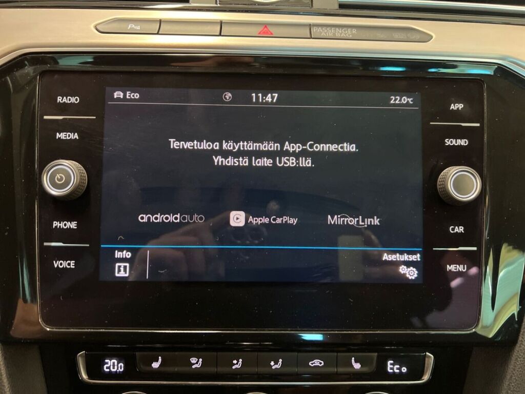 Volkswagen Passat 2018 Valkoinen