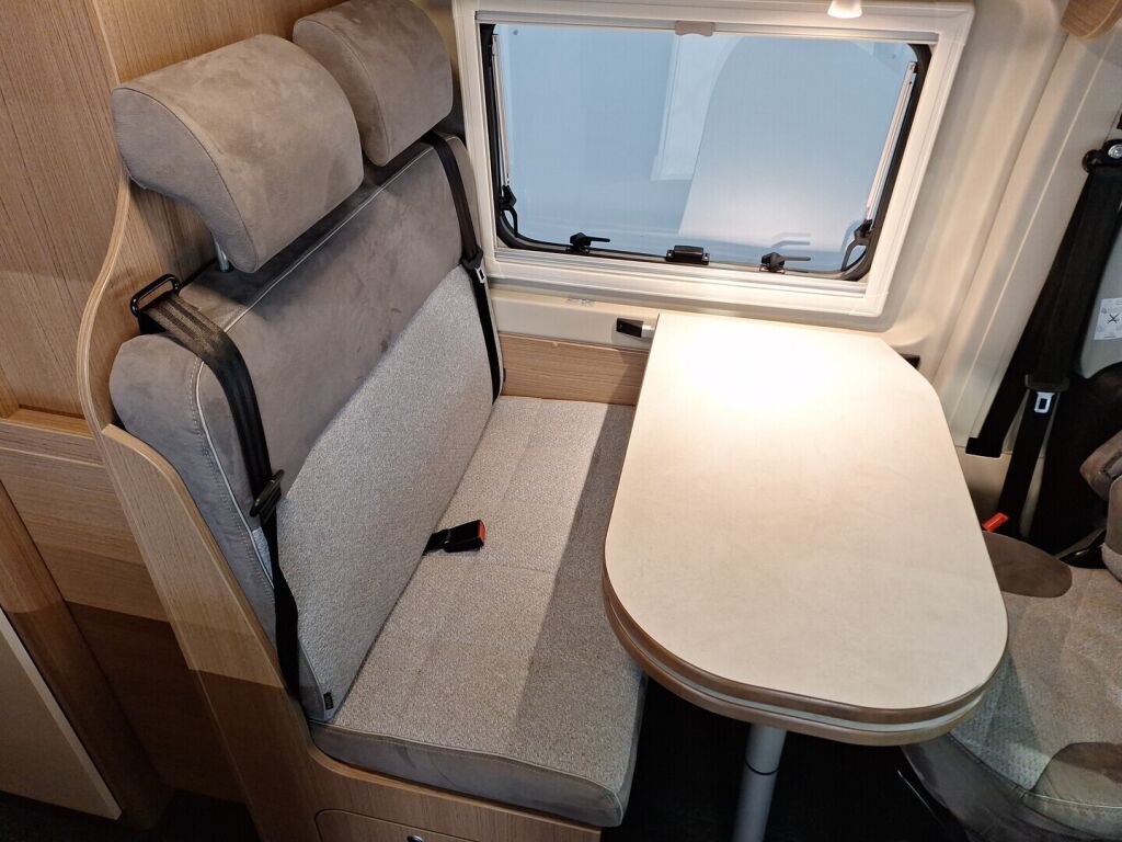 Carado C600 2021 Sininen