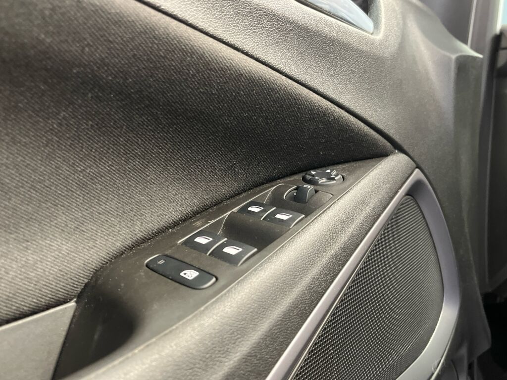 Opel Crossland 2021 Valkoinen