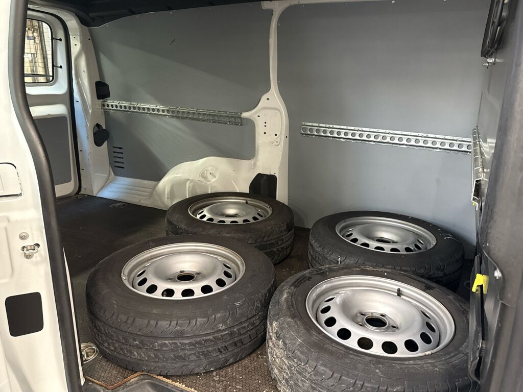 Opel Vivaro 2021 Valkoinen