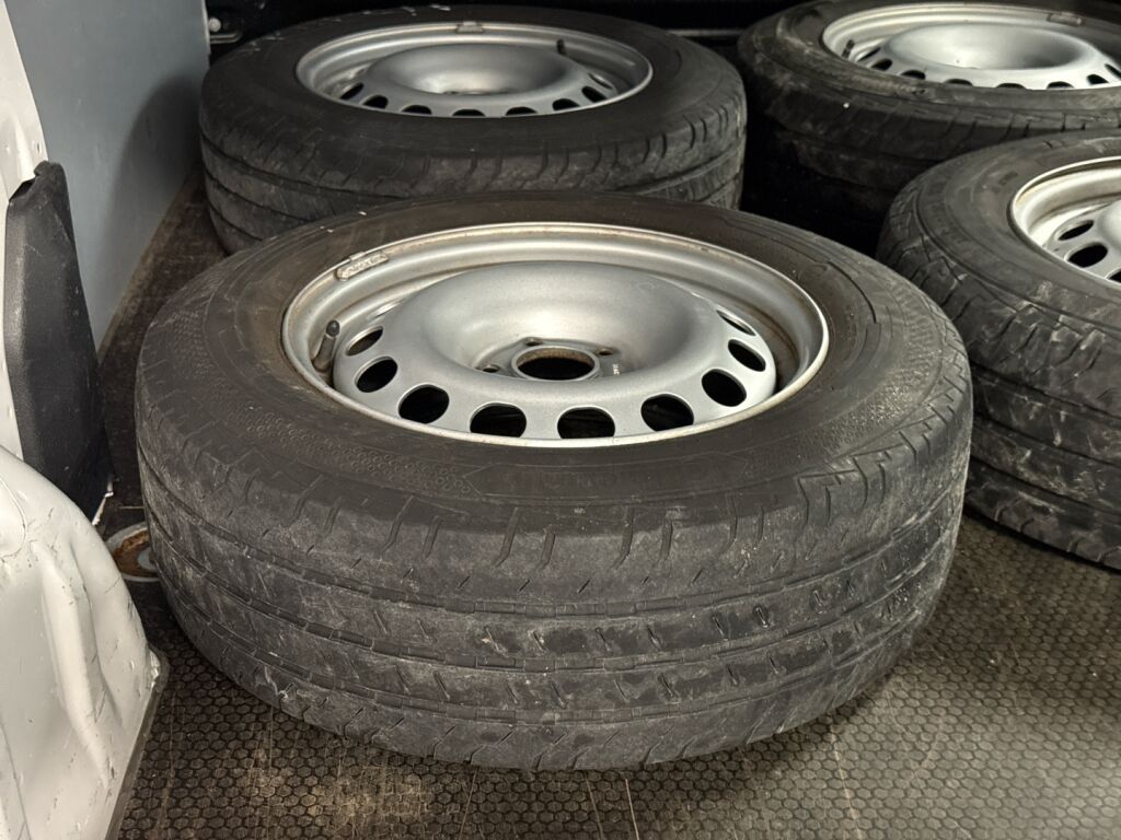 Opel Vivaro 2021 Valkoinen