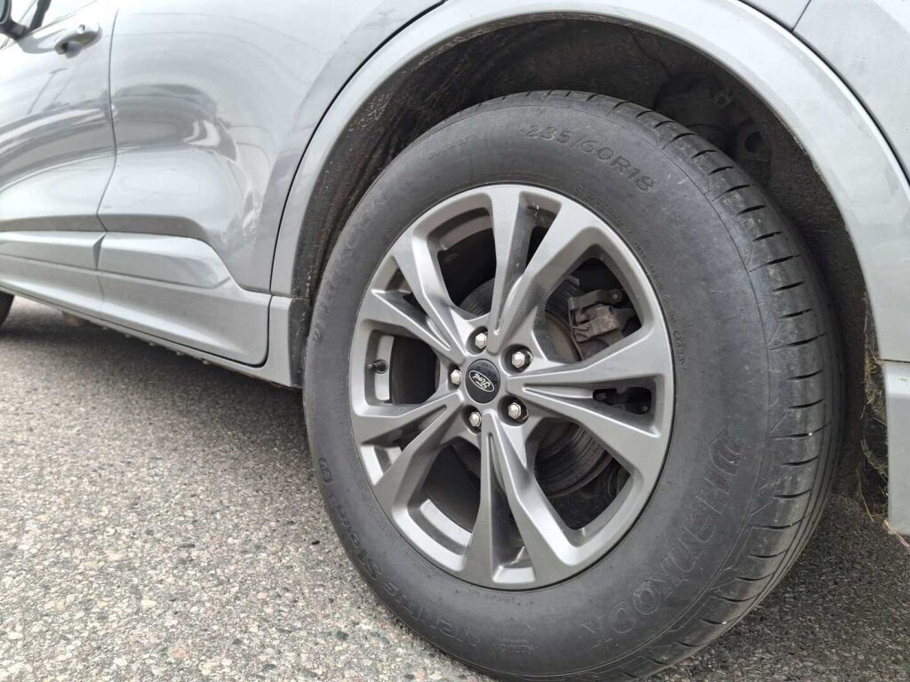 Ford Kuga 2020 Harmaa