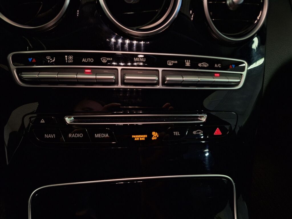 Mercedes-Benz C 2015 Musta