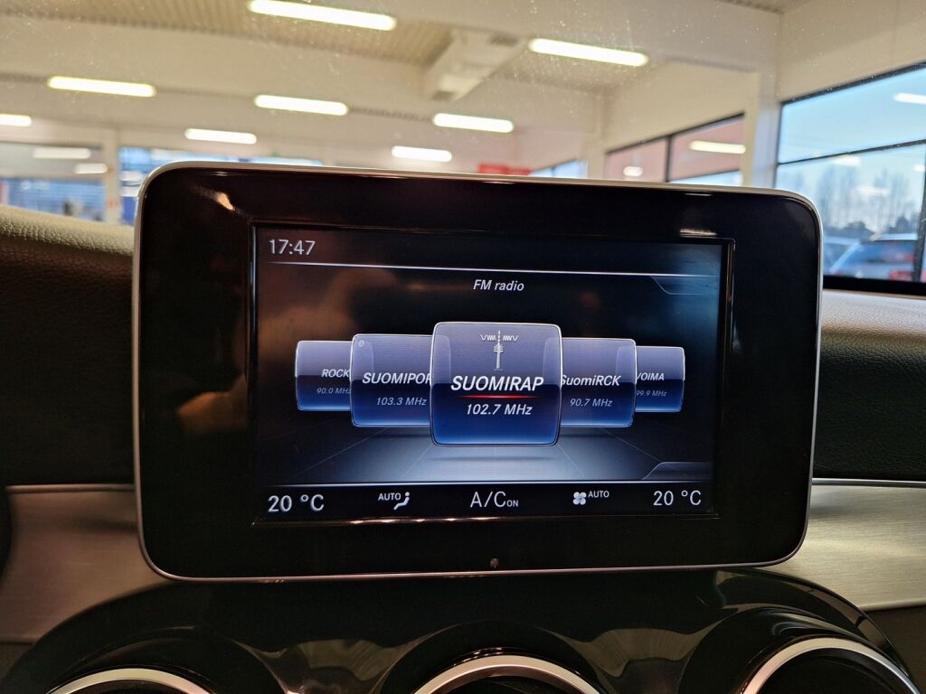 Mercedes-Benz C 2015 Musta