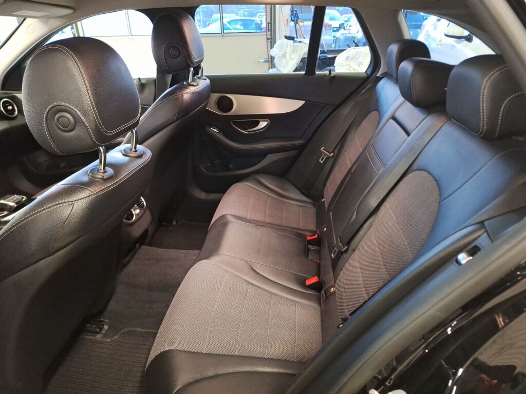 Mercedes-Benz C 2015 Musta