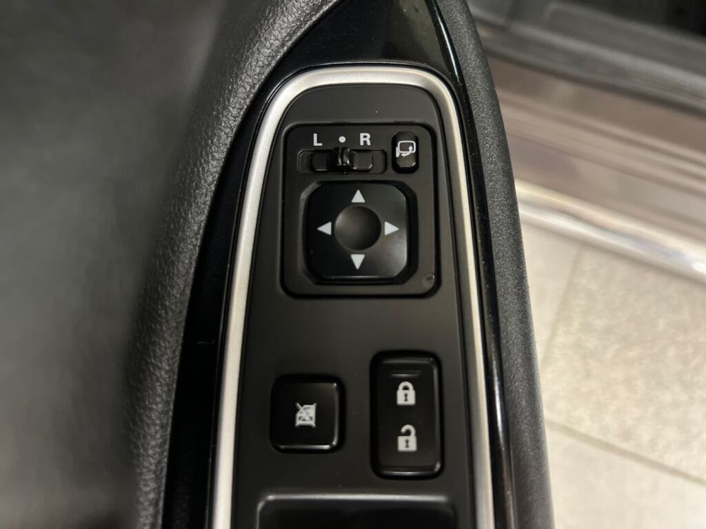 Mitsubishi Outlander PHEV 2016 Ruskea (beige)