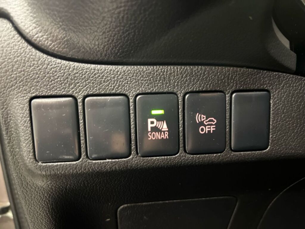 Mitsubishi Outlander PHEV 2016 Ruskea (beige)