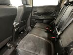 Mitsubishi Outlander PHEV 2016 Ruskea (beige)