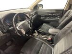 Mitsubishi Outlander PHEV 2016 Ruskea (beige)