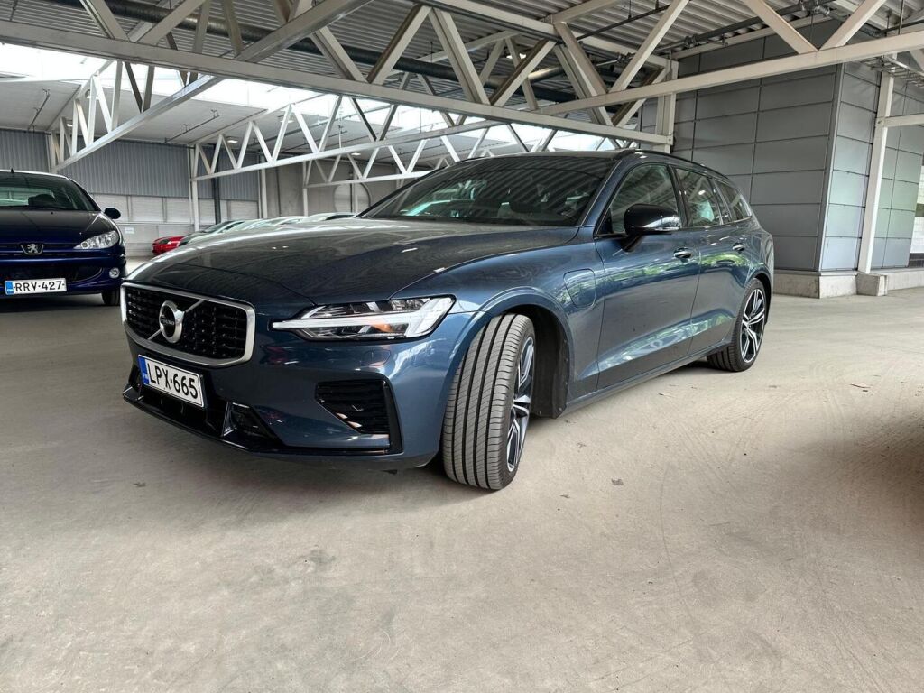Volvo V60 2020 Harmaa